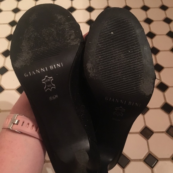 lightly worn sparkly Gianni Bini heels 👠 - Picture 3 of 4